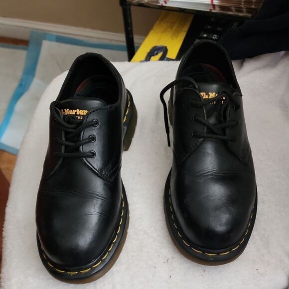 Dr. Martens Black Leather Men\'s Shoes Size 8